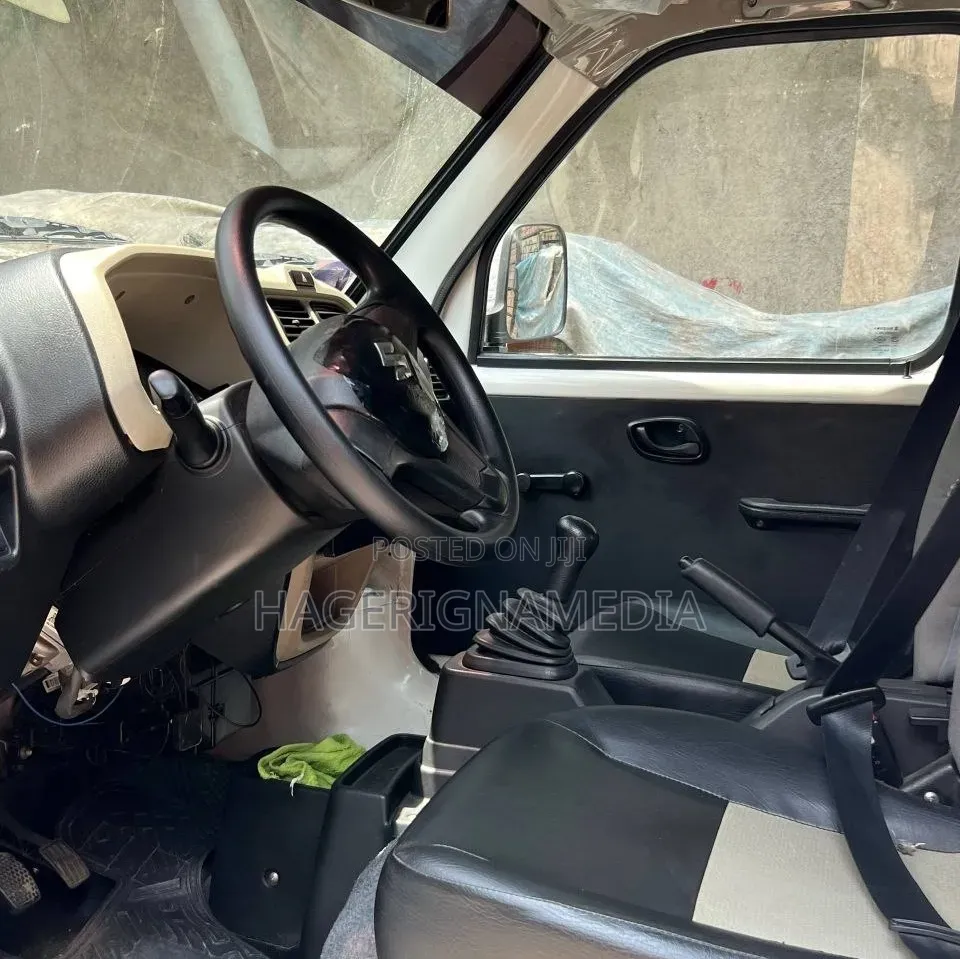 Suzuki Eeco 2018 White
