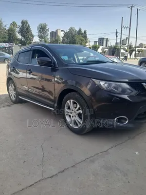 Nissan Qashqai 2017 Brown