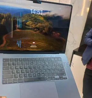 New Laptop Apple MacBook Air 2024 M3 8GB Intel Core M3 SSD 256GB