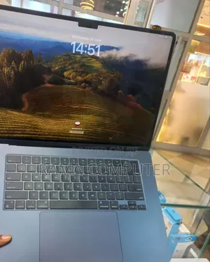 New Laptop Apple MacBook Air 2024 M3 8GB Intel Core M3 SSD 256GB