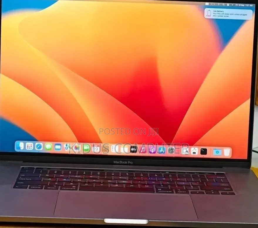 New Laptop Apple MacBook Pro 2018 16GB Intel Core i7 SSD 512GB