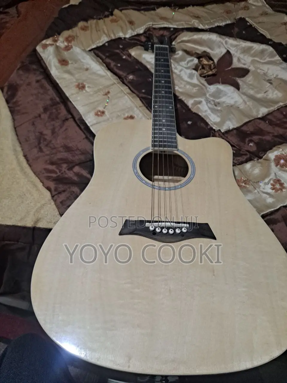 Guitar (Siltron Brand)