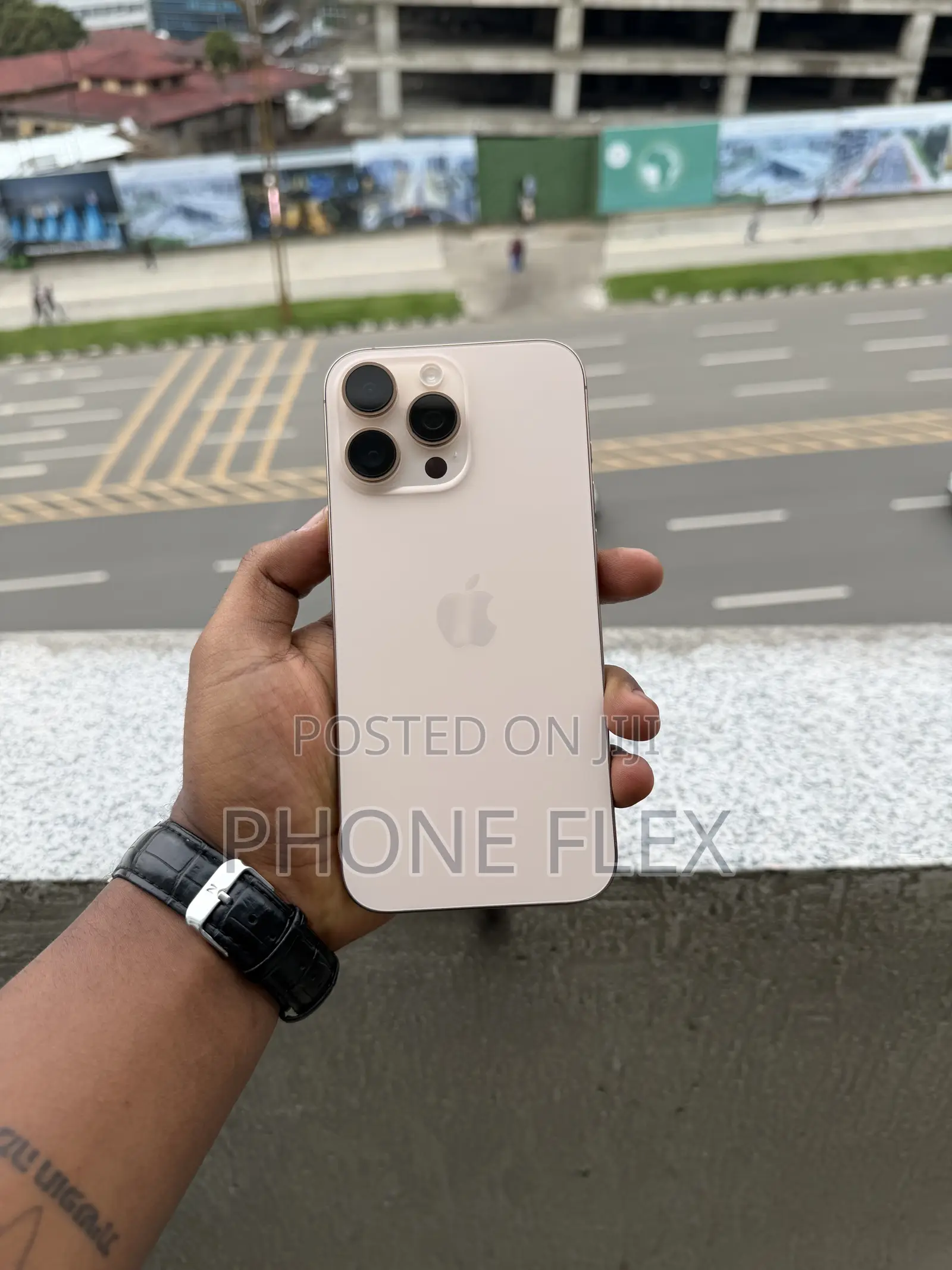 Apple iPhone 16 Pro Max 256 GB Gold