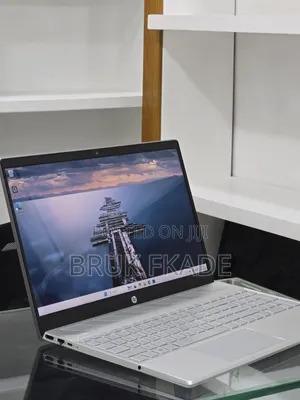 New Laptop HP Pavilion 15 8GB Intel Core i7 SSD 256GB