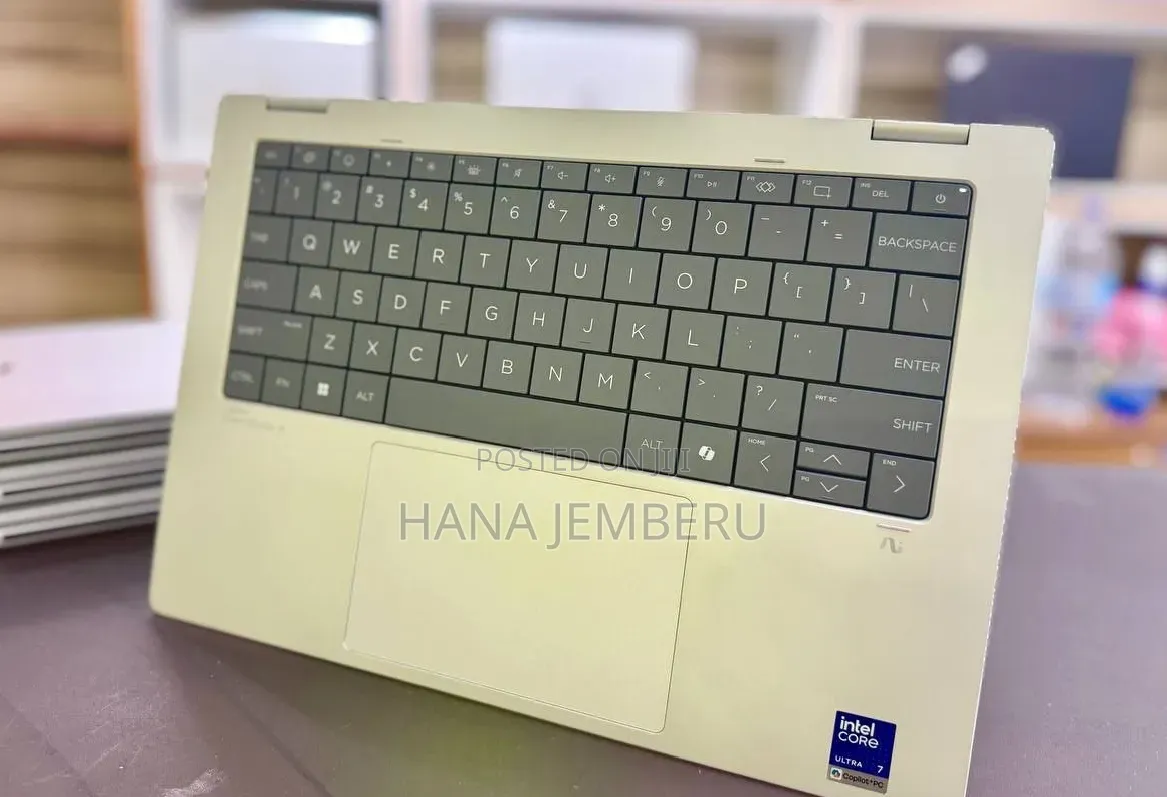 New Laptop HP OmniBook 7 14" 16GB Intel Core Ultra 7 SSD 512GB