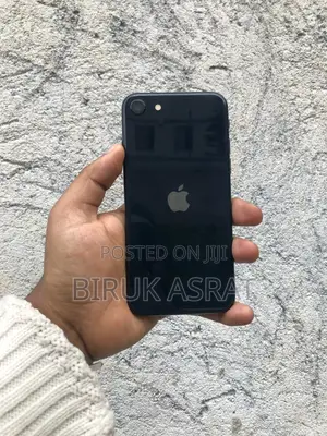 Apple iPhone SE (2022) 64 GB Blue