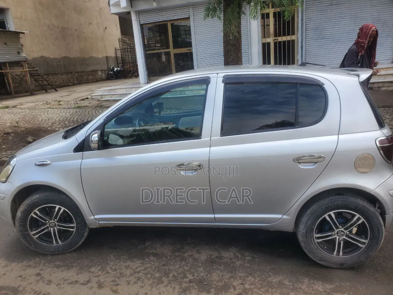 Toyota Vitz 2004 Silver