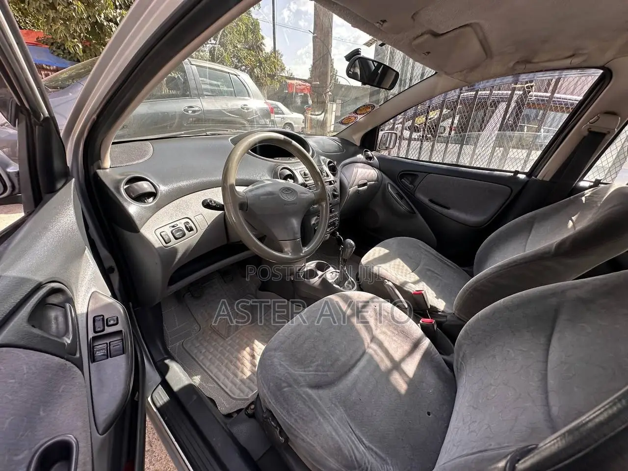 Toyota Vitz 2001 Silver