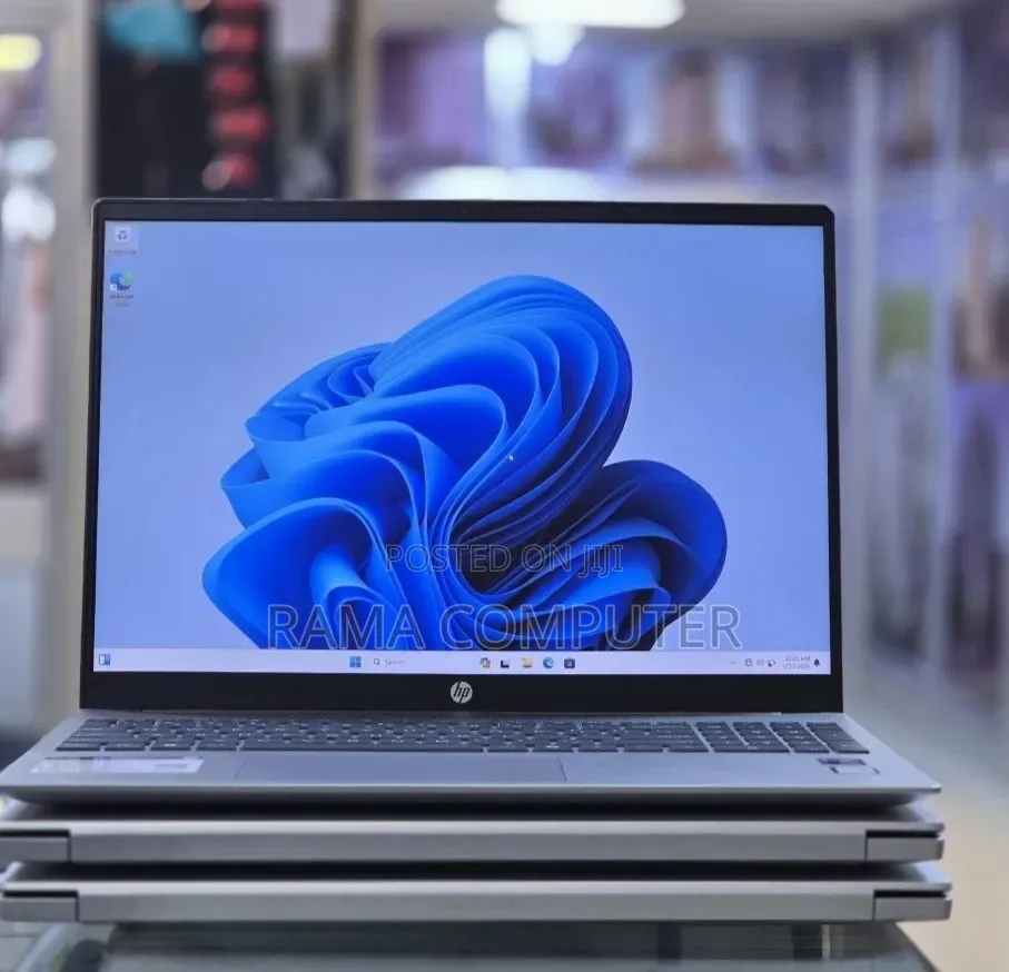 New Laptop HP Pavilion 15 8GB Intel Core Ultra 5 SSD 512GB