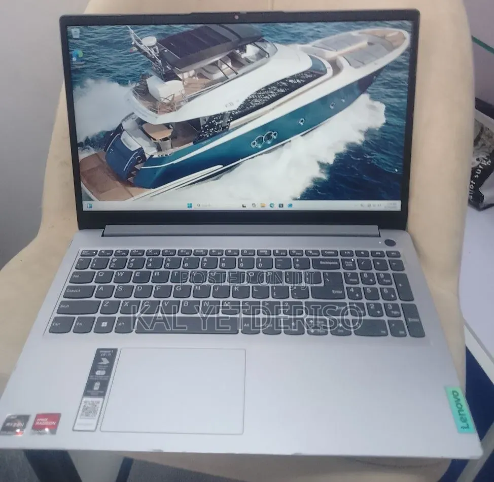 New Laptop Lenovo Ideapad 3 8GB SSD 512GB