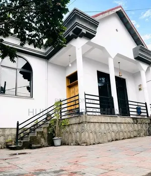 Furnished 3bdrm Villa in Bole for sale