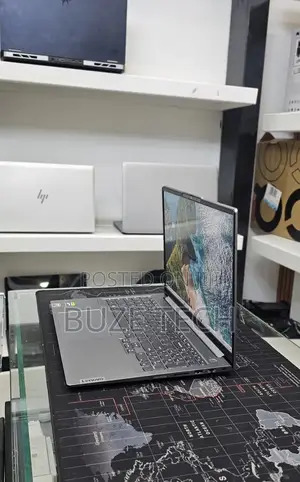 New Laptop Lenovo 32GB AMD Ryzen 7 SSD 512GB
