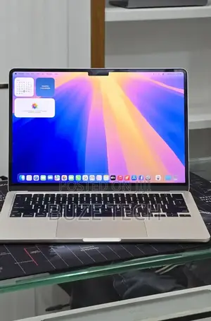 New Laptop Apple MacBook Air 2022 M2 16GB Apple M2 SSD 256GB