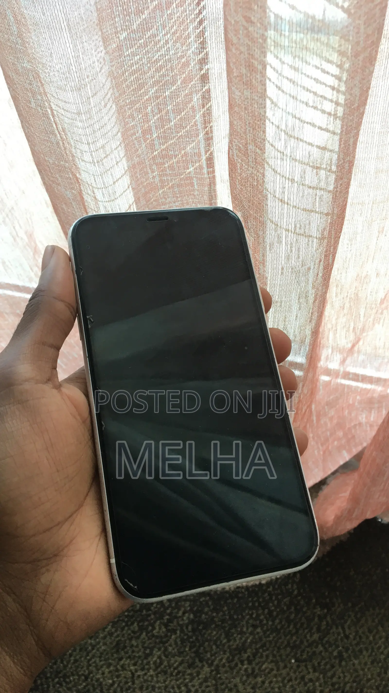 Apple iPhone XR 64 GB White