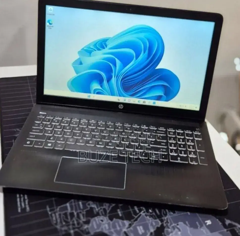 New Laptop HP Pavilion 15 8GB Intel Core i7 SSD 256GB