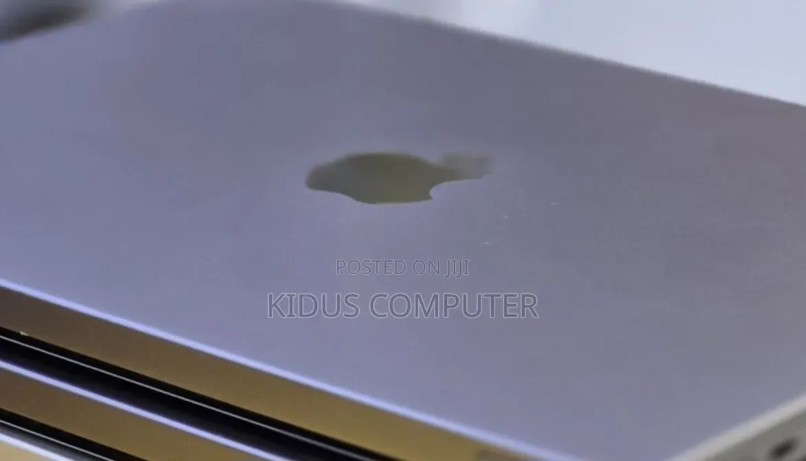 New Laptop Apple MacBook Pro 2020 M1 16GB Apple M1 SSD 512GB