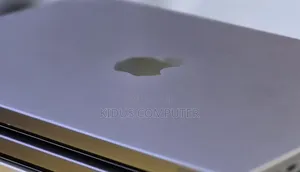 New Laptop Apple MacBook Pro 2020 M1 16GB Apple M1 SSD 512GB