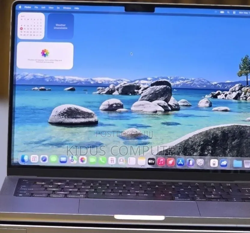 New Laptop Apple MacBook Pro 2020 M1 16GB Apple M1 SSD 512GB