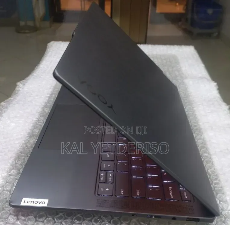 New Laptop Lenovo 32GB SSD 1T