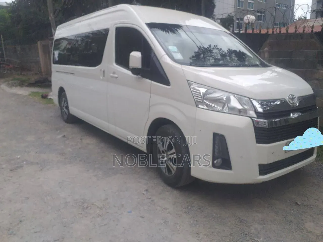 Toyota HiAce 2021 White