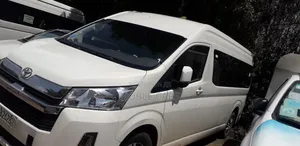 Toyota HiAce 2021 White