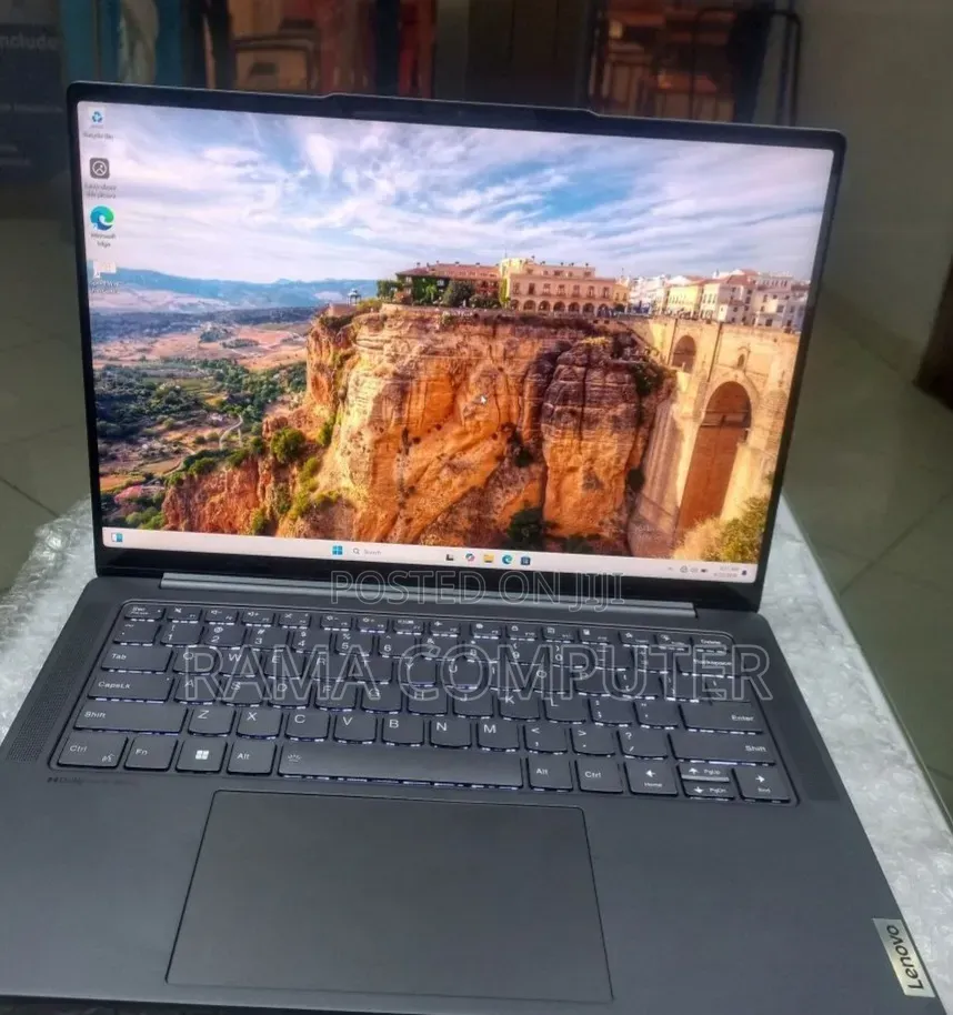 New Laptop Lenovo 32GB AMD Ryzen 7 SSD 1T