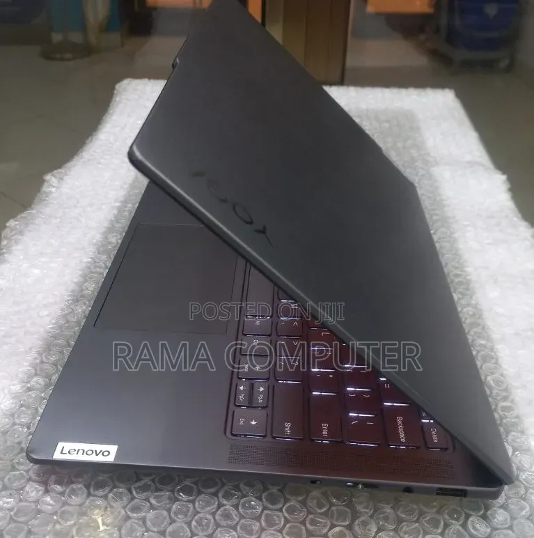 New Laptop Lenovo 32GB AMD Ryzen 7 SSD 1T