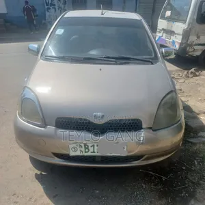 Toyota Vitz 2001 Brown