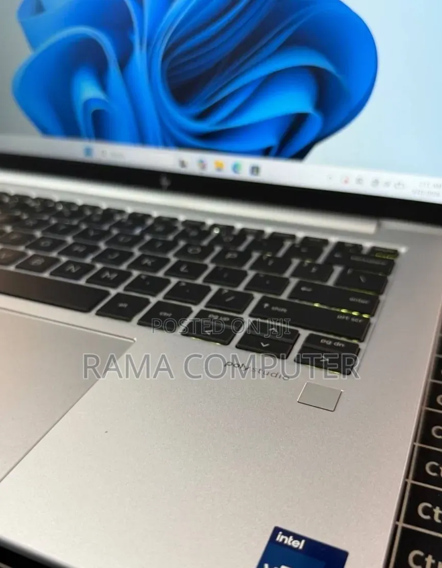 New Laptop HP EliteBook 840 G10 16GB Intel Core i7 SSD 512GB