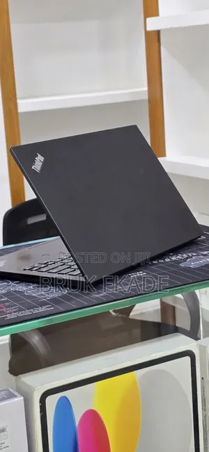 New Laptop Lenovo ThinkPad T14s G4 16GB AMD Ryzen 5 SSD 512GB