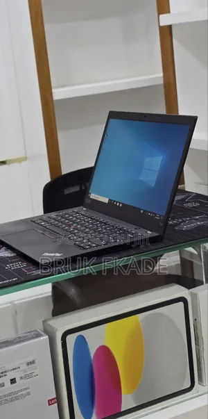 New Laptop Lenovo ThinkPad T14s G4 16GB AMD Ryzen 5 SSD 512GB