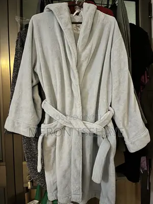 Women's Soft Bathrobe With a Hood (Gawon)