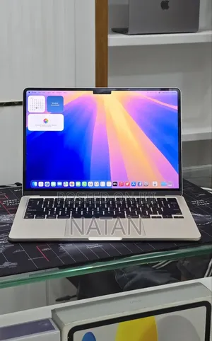 New Laptop Apple MacBook Air 2022 M2 16GB Apple M2 SSD 256GB