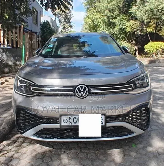Volkswagen ID.6 2022 Gold