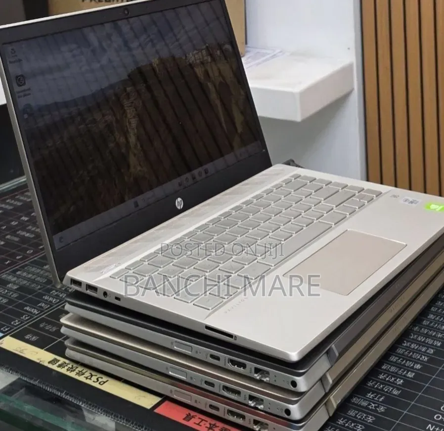 New Laptop HP Pavilion 14 8GB Intel Core i5 SSD 512GB