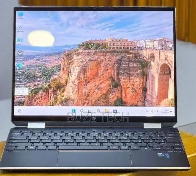 New Laptop HP Spectre X360 16GB Intel Core i7 SSD 1T