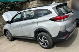 Toyota Rush 2021 Silver