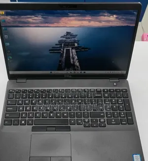 New Laptop Dell Precision 3541 16GB Intel Core i7 SSD 512GB