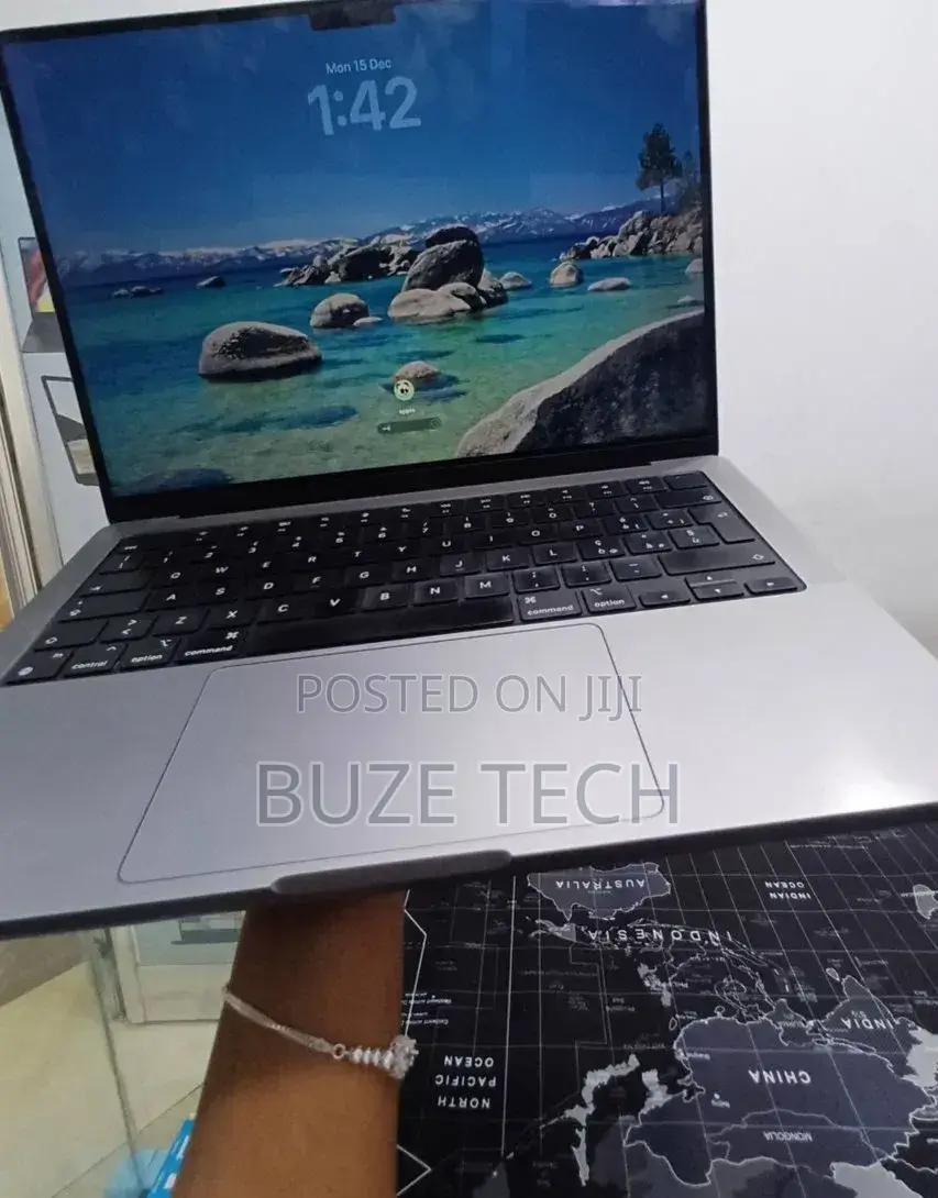 New Laptop Apple MacBook Pro 2021 M1 16GB Apple M1 Pro SSD 512GB