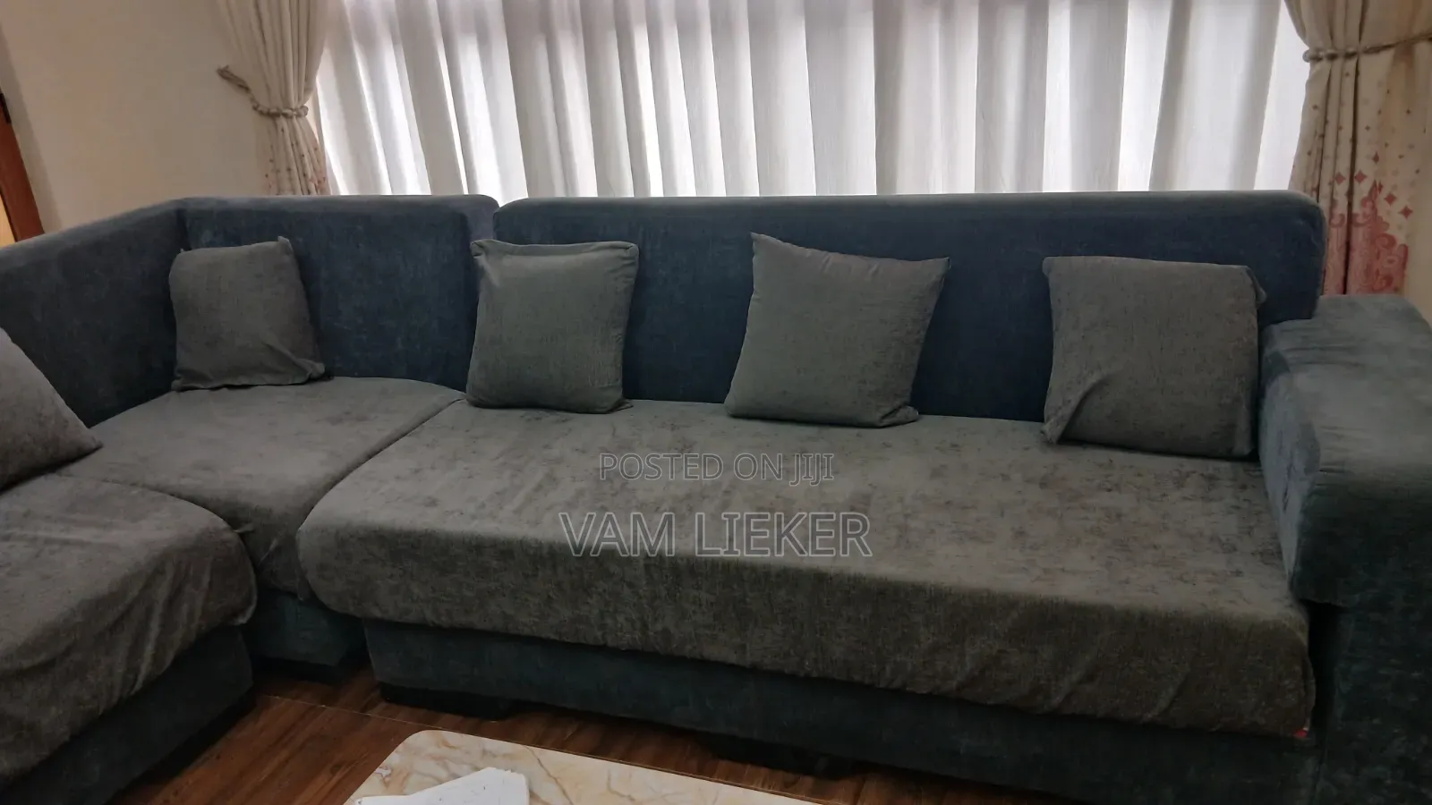 Used Durable Sofa Set