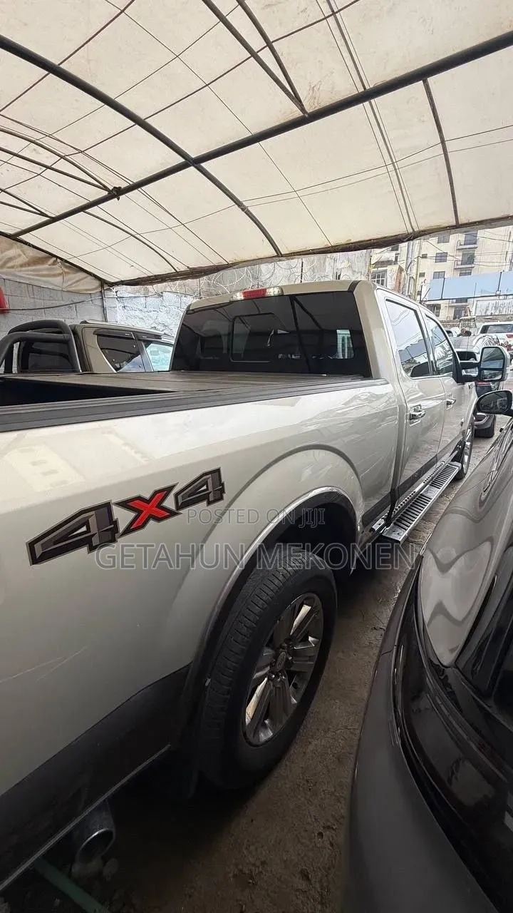 Ford F-150 2017 Gold