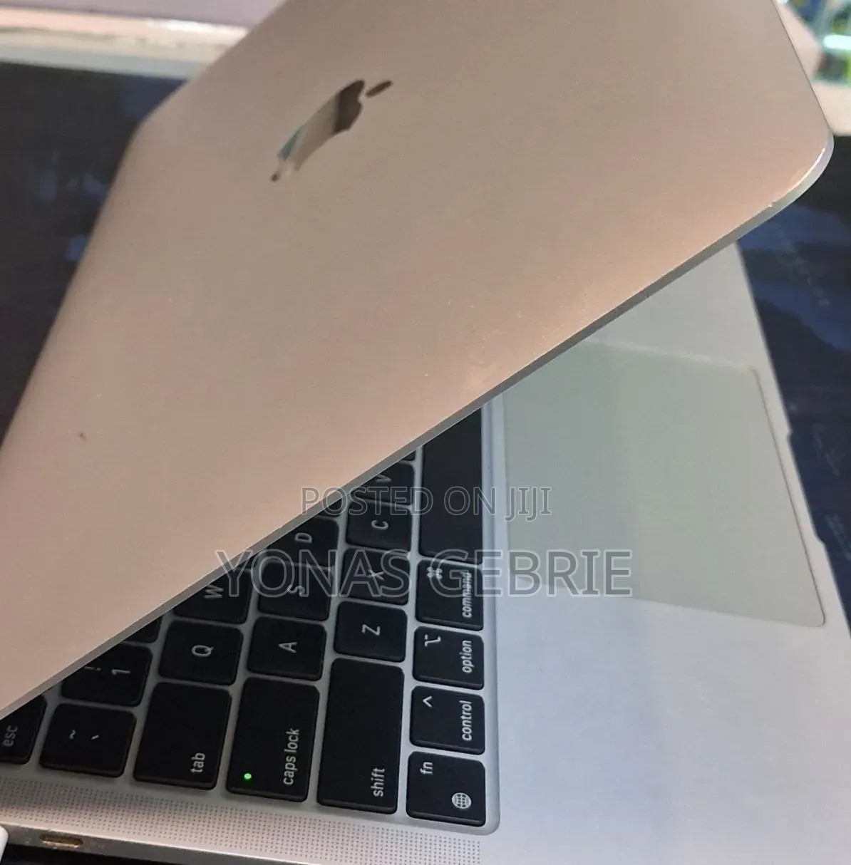 New Laptop Apple MacBook 8GB Intel Core i5 SSD 256GB