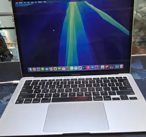 New Laptop Apple MacBook 8GB Intel Core i5 SSD 256GB
