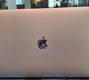 New Laptop Apple MacBook 8GB Intel Core i5 SSD 256GB
