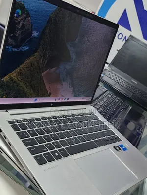 New Laptop HP EliteBook 840 G9 16GB Intel Core i5 SSD 512GB