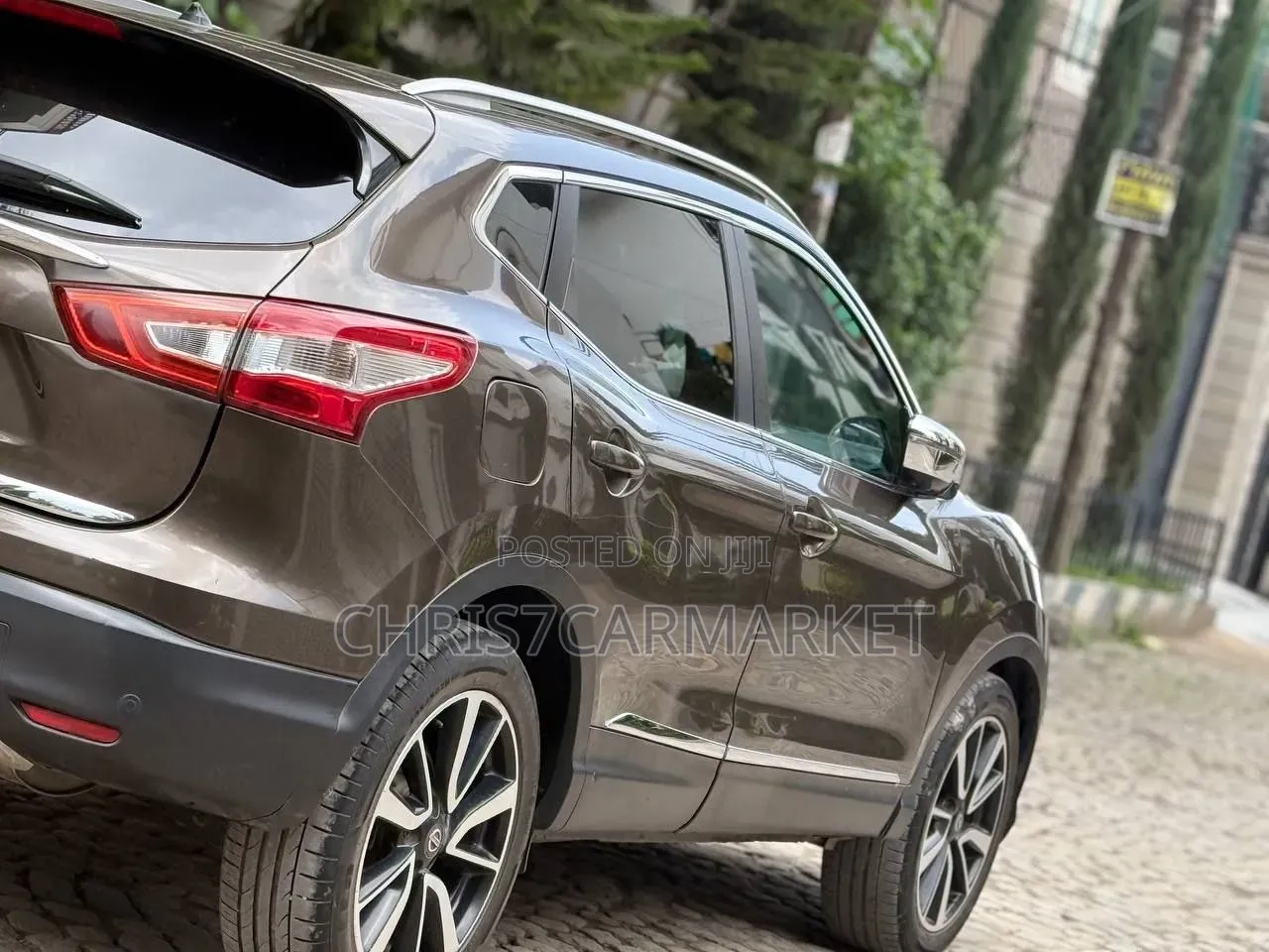 Nissan Qashqai 2017 Brown