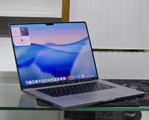 New Laptop Apple MacBook 32GB Apple M1 Max SSD 1T