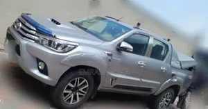 Toyota Hilux 2017 Silver