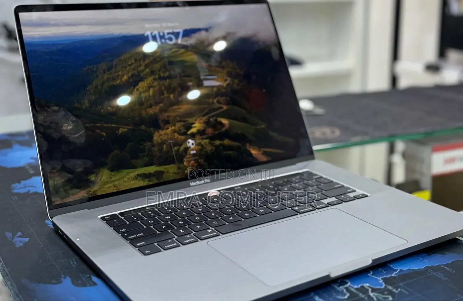 New Laptop 16GB Intel Core i7 SSD 512GB