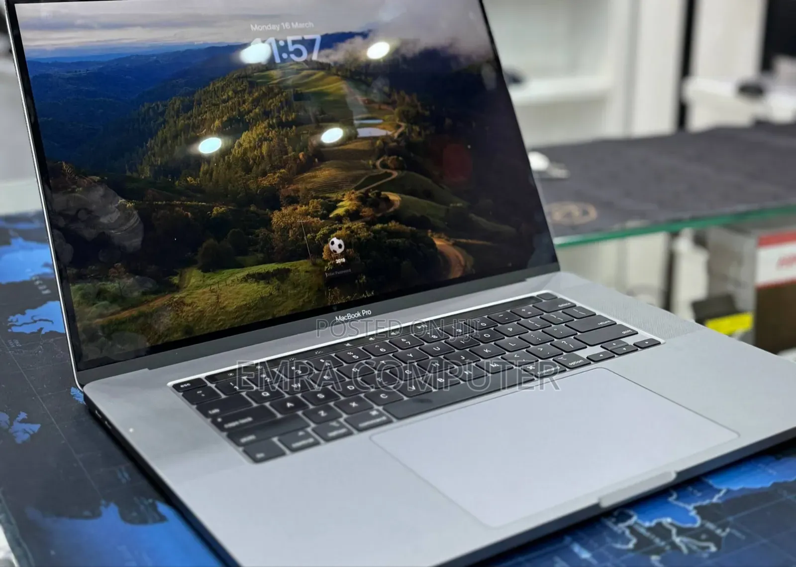 New Laptop 16GB Intel Core i7 SSD 512GB